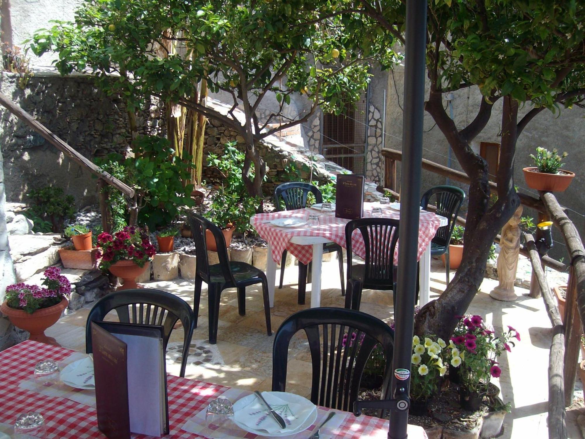 벨몬테칼라브로 A Taverna Intru U Vicu B&B 외부 사진