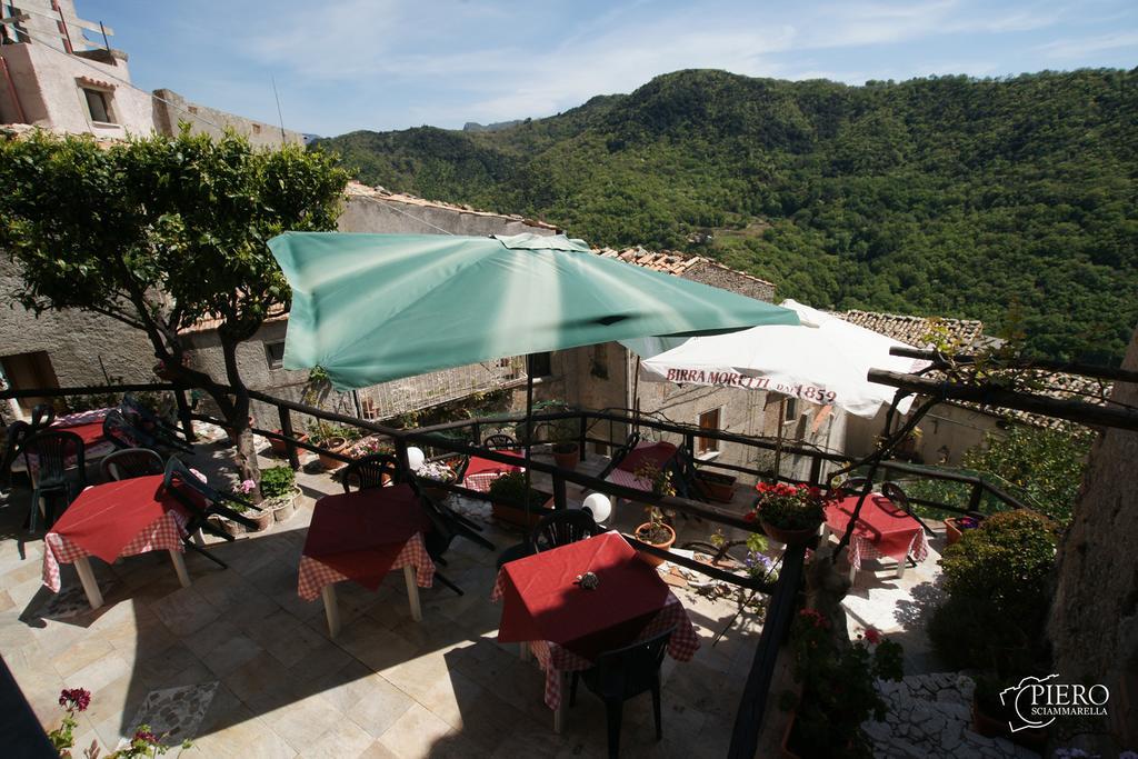 벨몬테칼라브로 A Taverna Intru U Vicu B&B 외부 사진